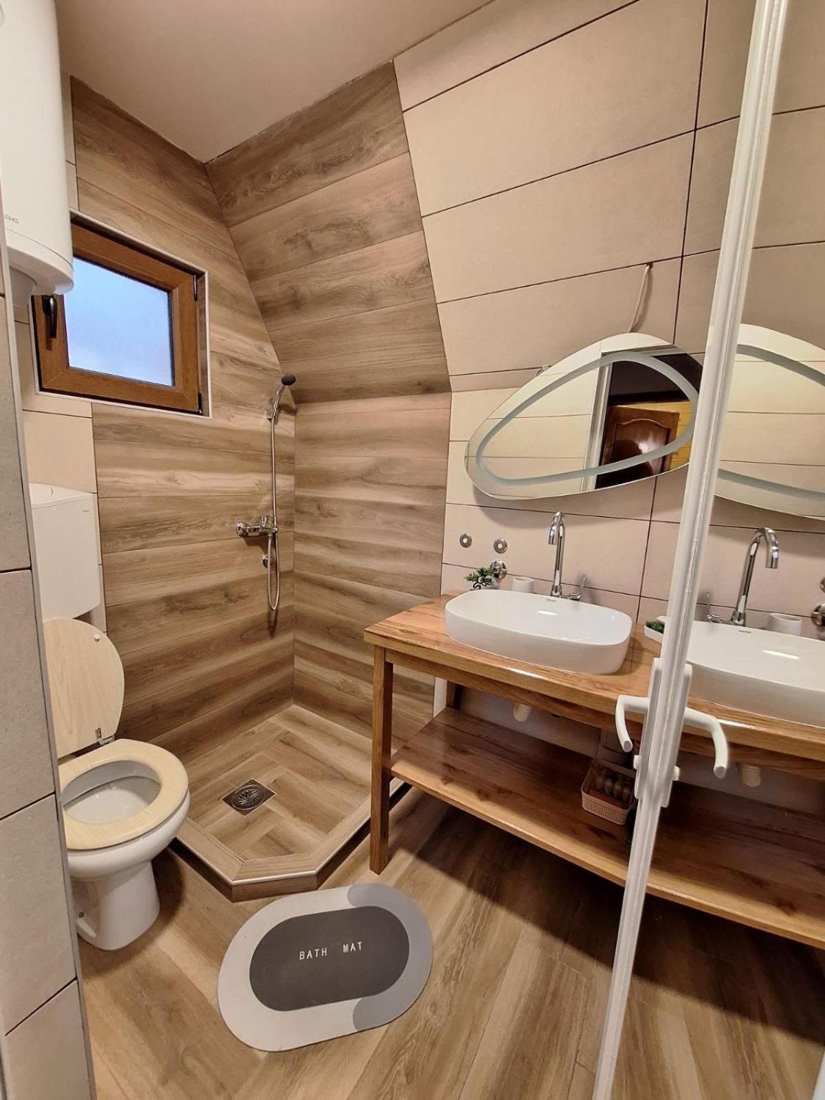 Villa Brvnare Todorovic à Crni Vrh Extérieur photo